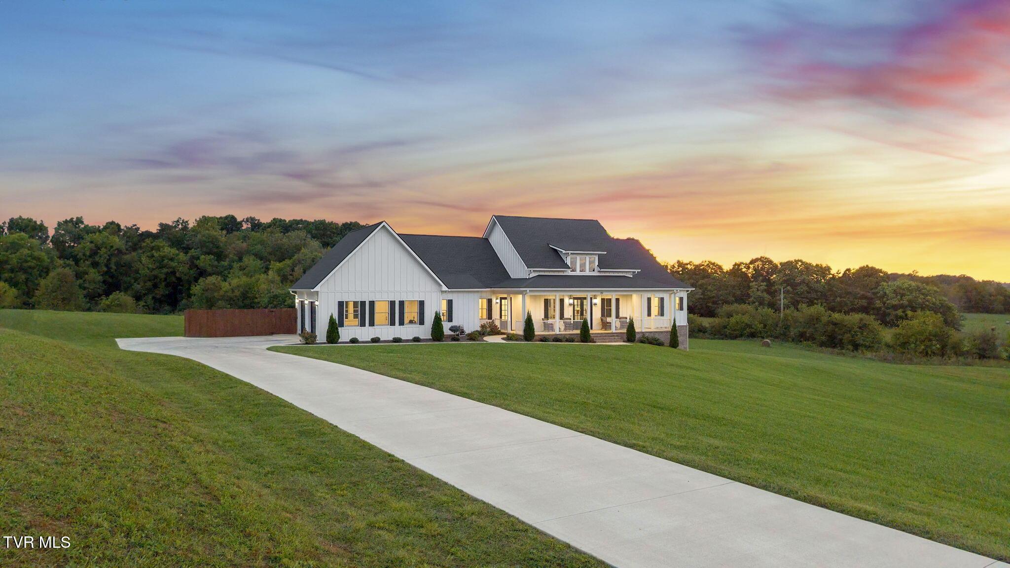 Image 2: 14-web-or-mls-DJI_20250928192008_0773_D