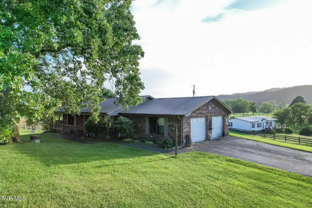 Image 1: DJI_0241-Edit