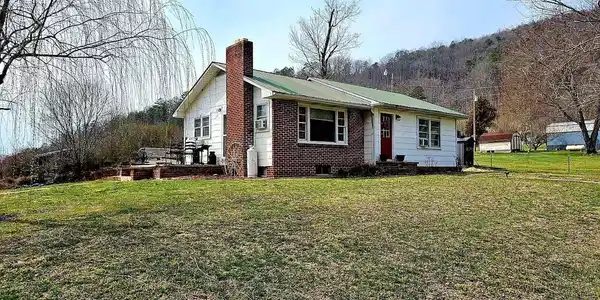 122 New Life Road