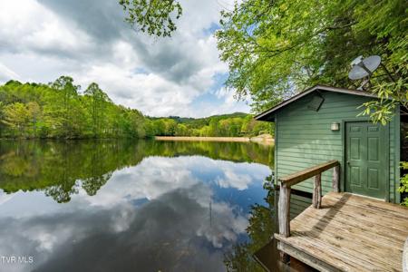 150 Ripshin Lake Road