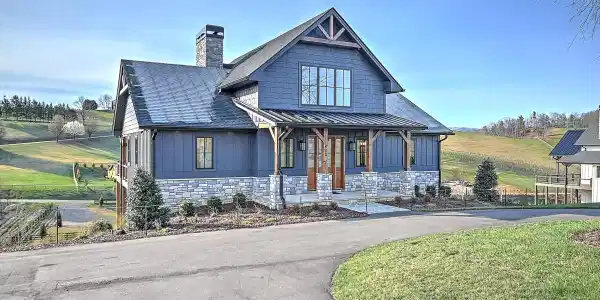 232 Farmhouse Village Trail