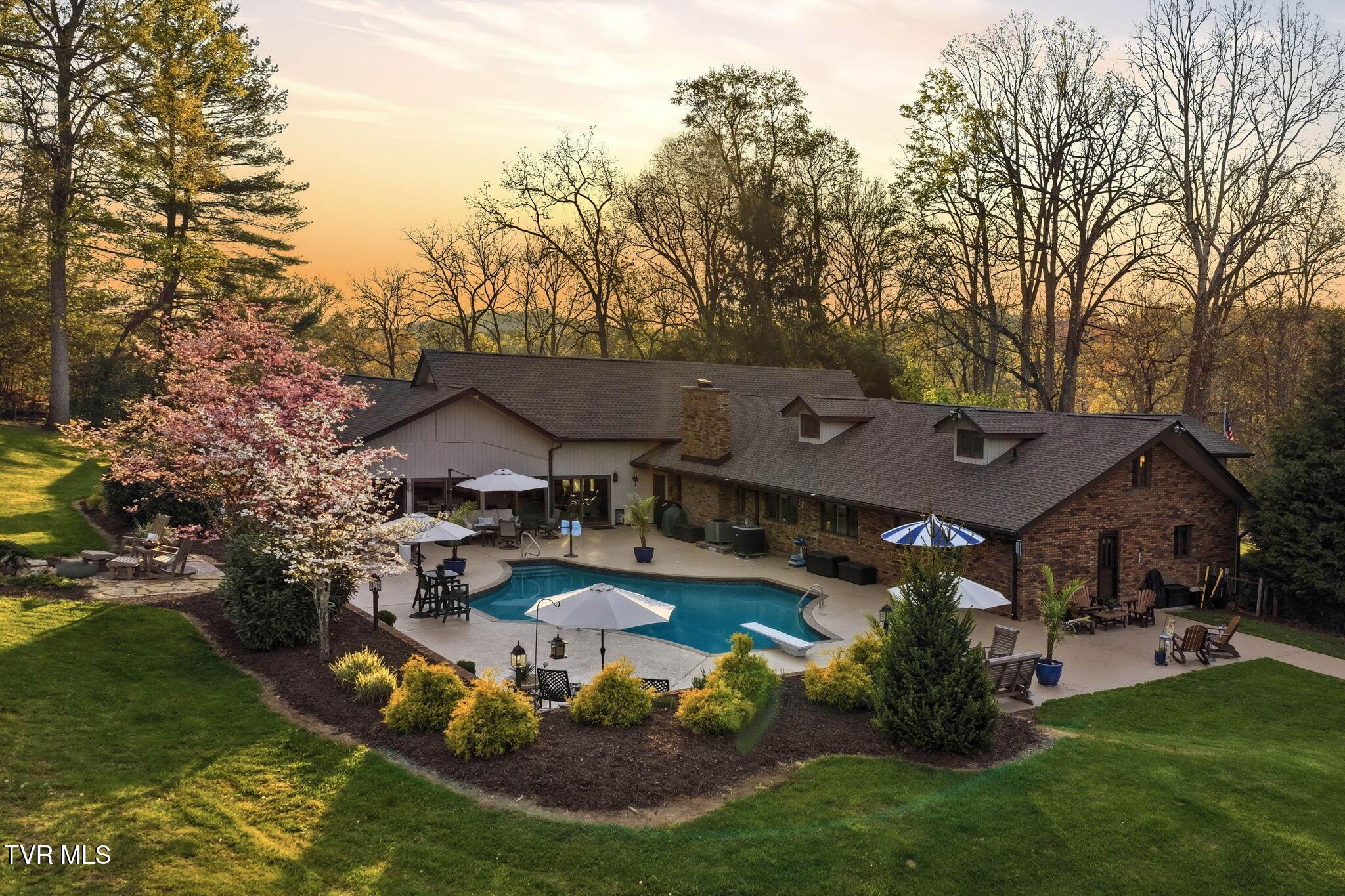 Image 2: 74-web-or-mls-4953 Weaver Pike-76