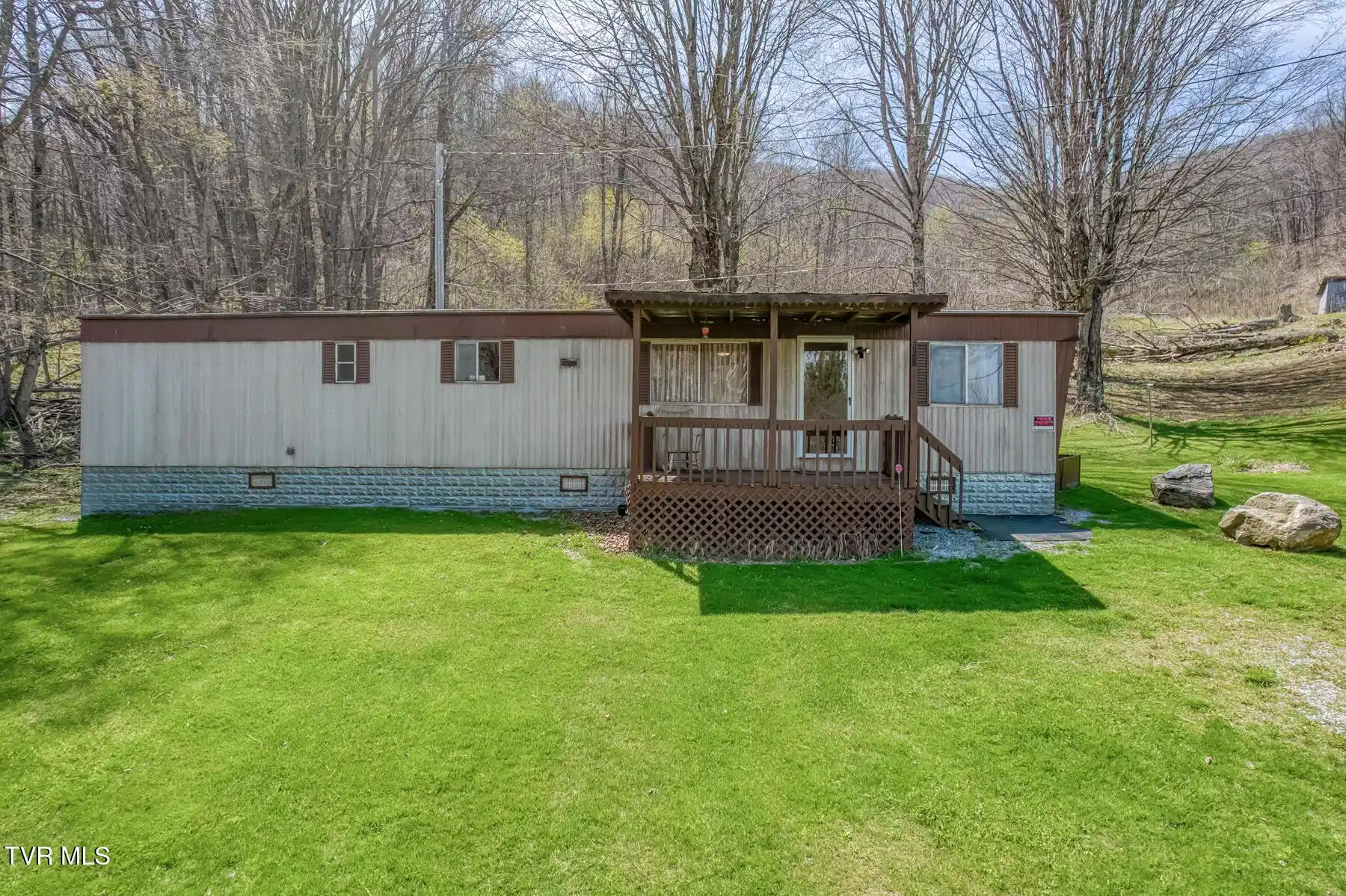 Image 1: 111 Hughes Hollow Rd-36