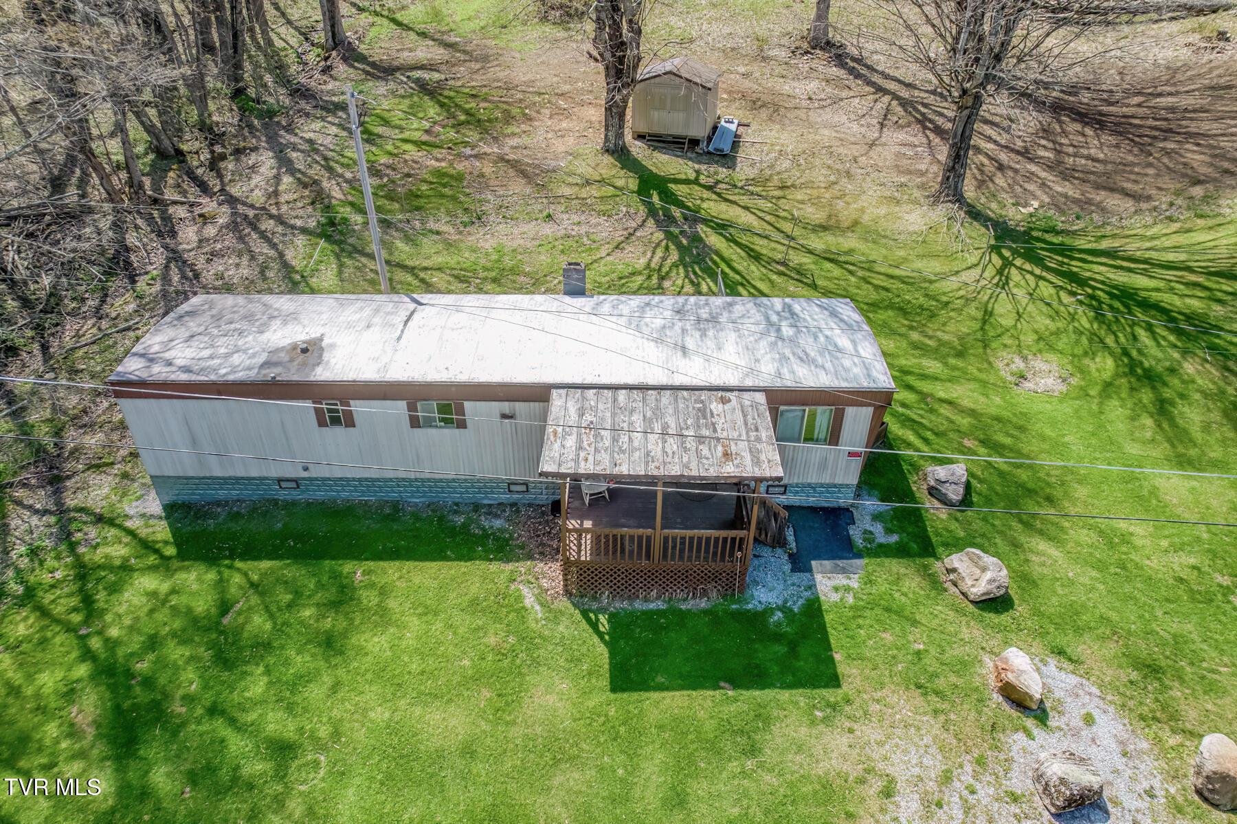 Image 3: 111 Hughes Hollow Rd-38