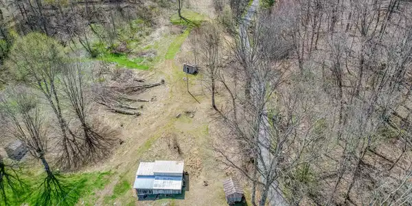 Image 4: 111 Hughes Hollow Rd-5