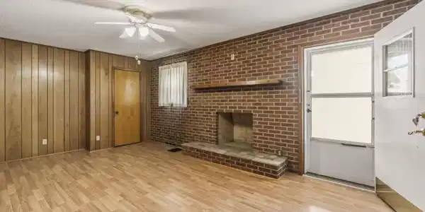 Image 4: 2