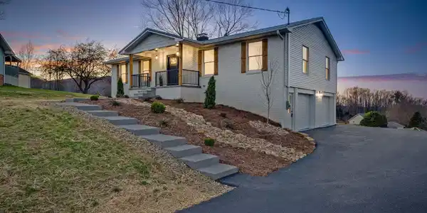108 Ginger Lane