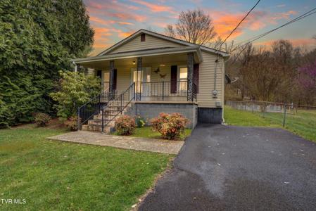 614 South Elm Avenue