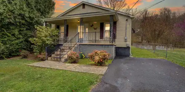 614 South Elm Avenue