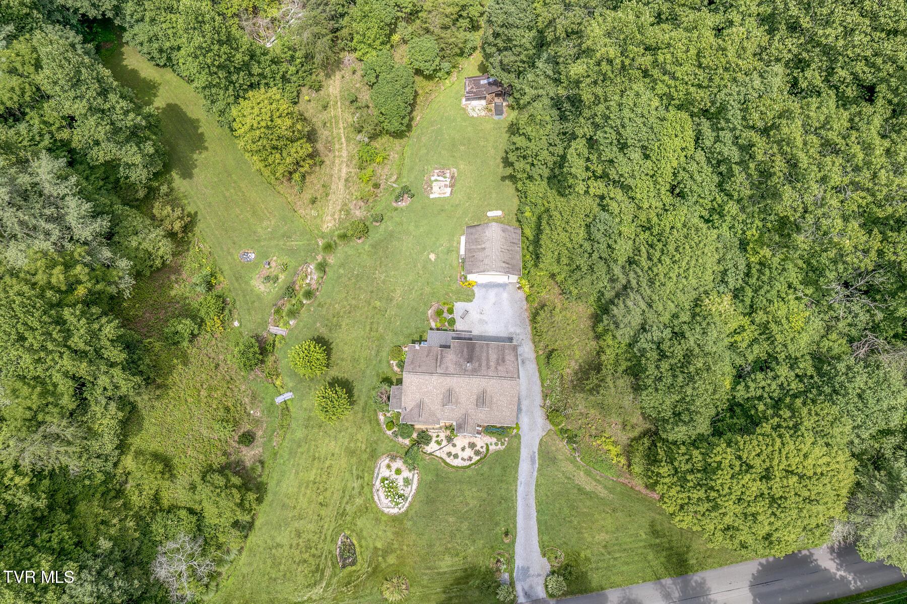 Image 4: 7519 Wolf Run Rd-4