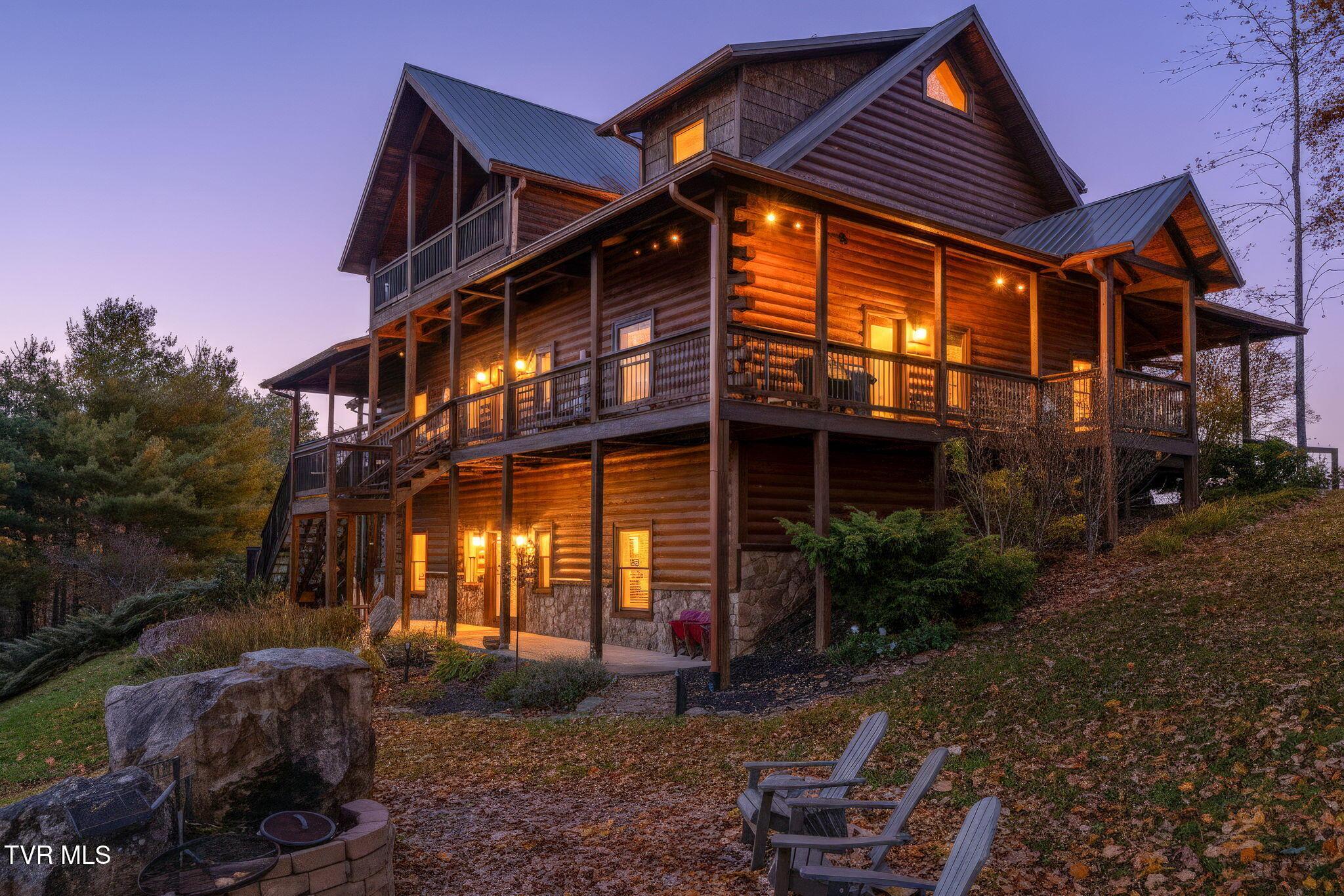 Image 4: 120-web-or-mls-7464-callalantee-dr