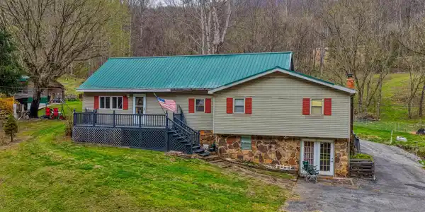 1744 Snake Hollow Road