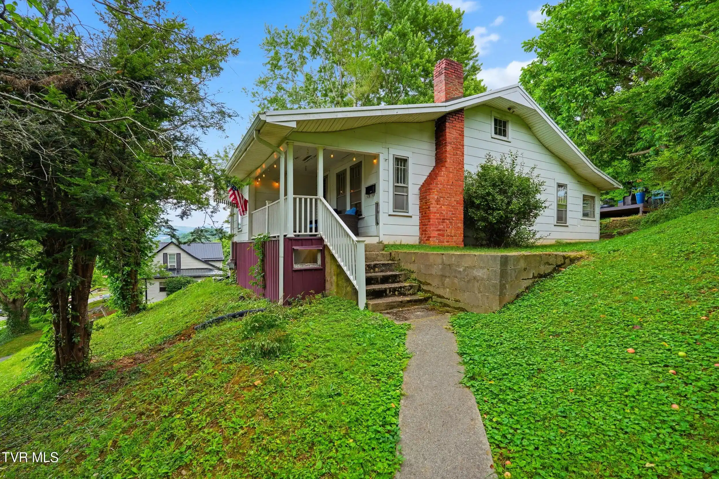 Image 1: 1_806 beech st-17