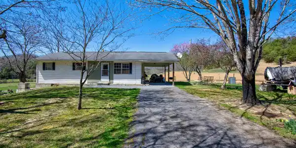 1157 Spruce Pine Road