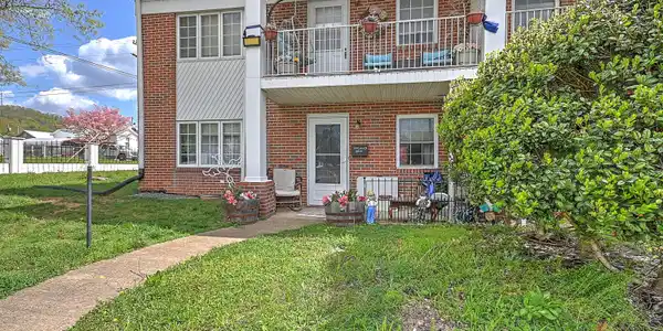 800 Locust Street