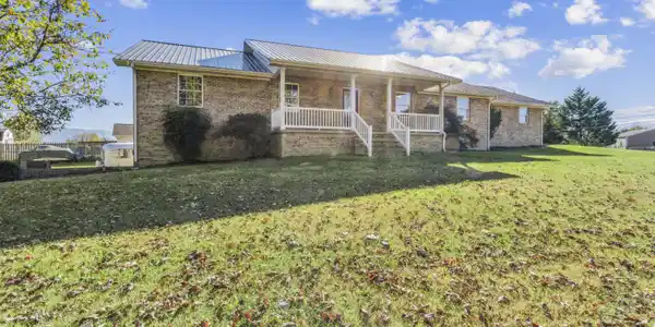 25 Briar Patch Lane