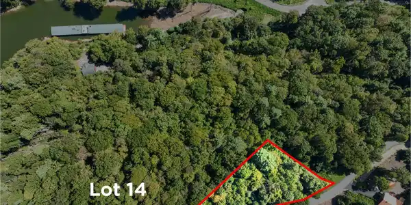 Image 4: Lot 14