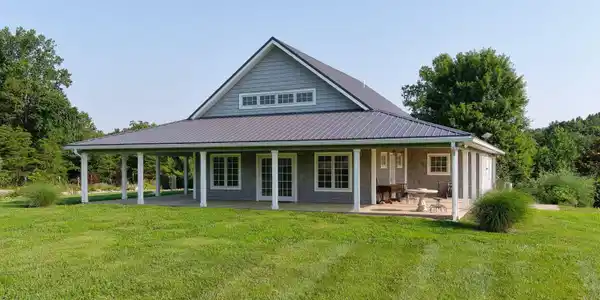 Image 4: Porch