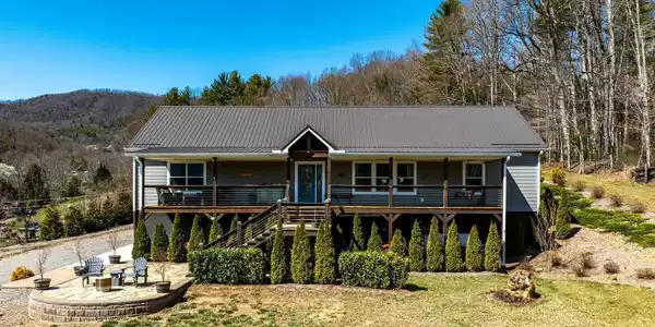 1168 Campbell Road