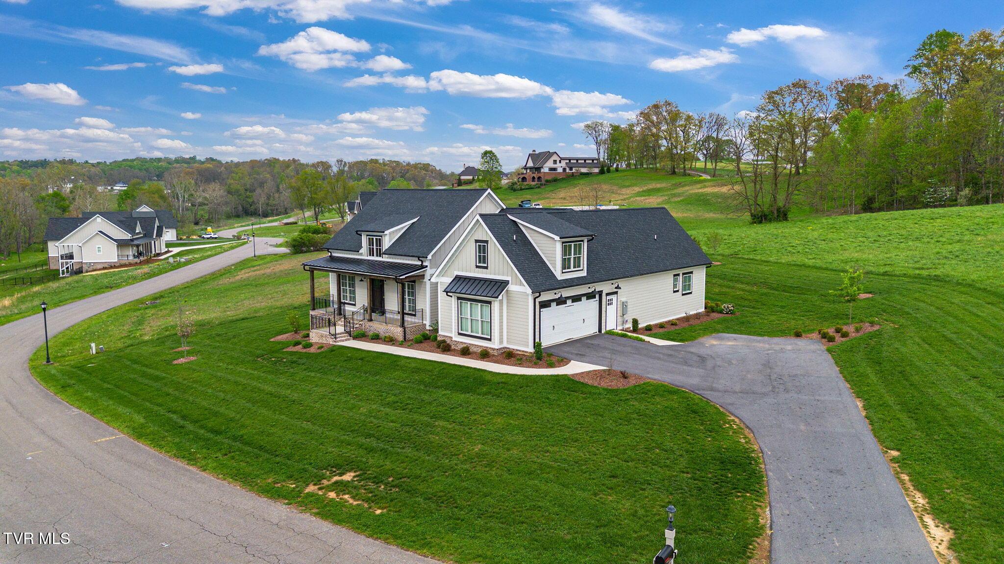 Image 4: 1-web-or-mls-DJI_0053