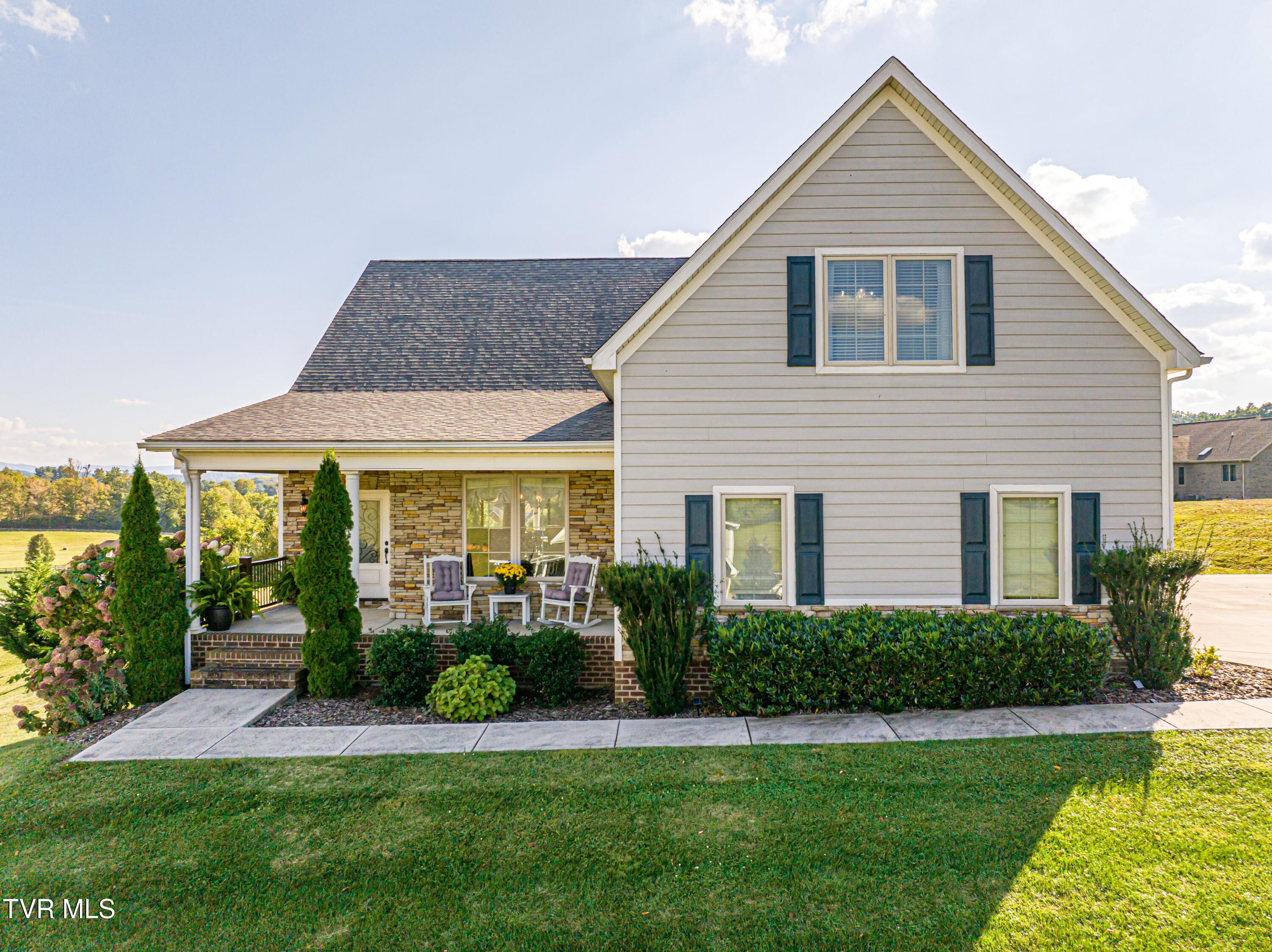 Image 1: Piper Spring-01