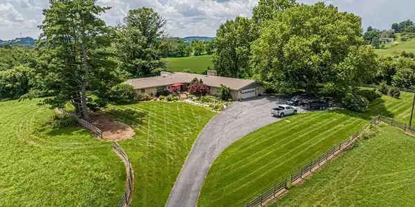 25449 Lee Highway