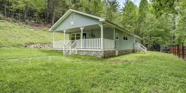 5610 Sink Valley Road