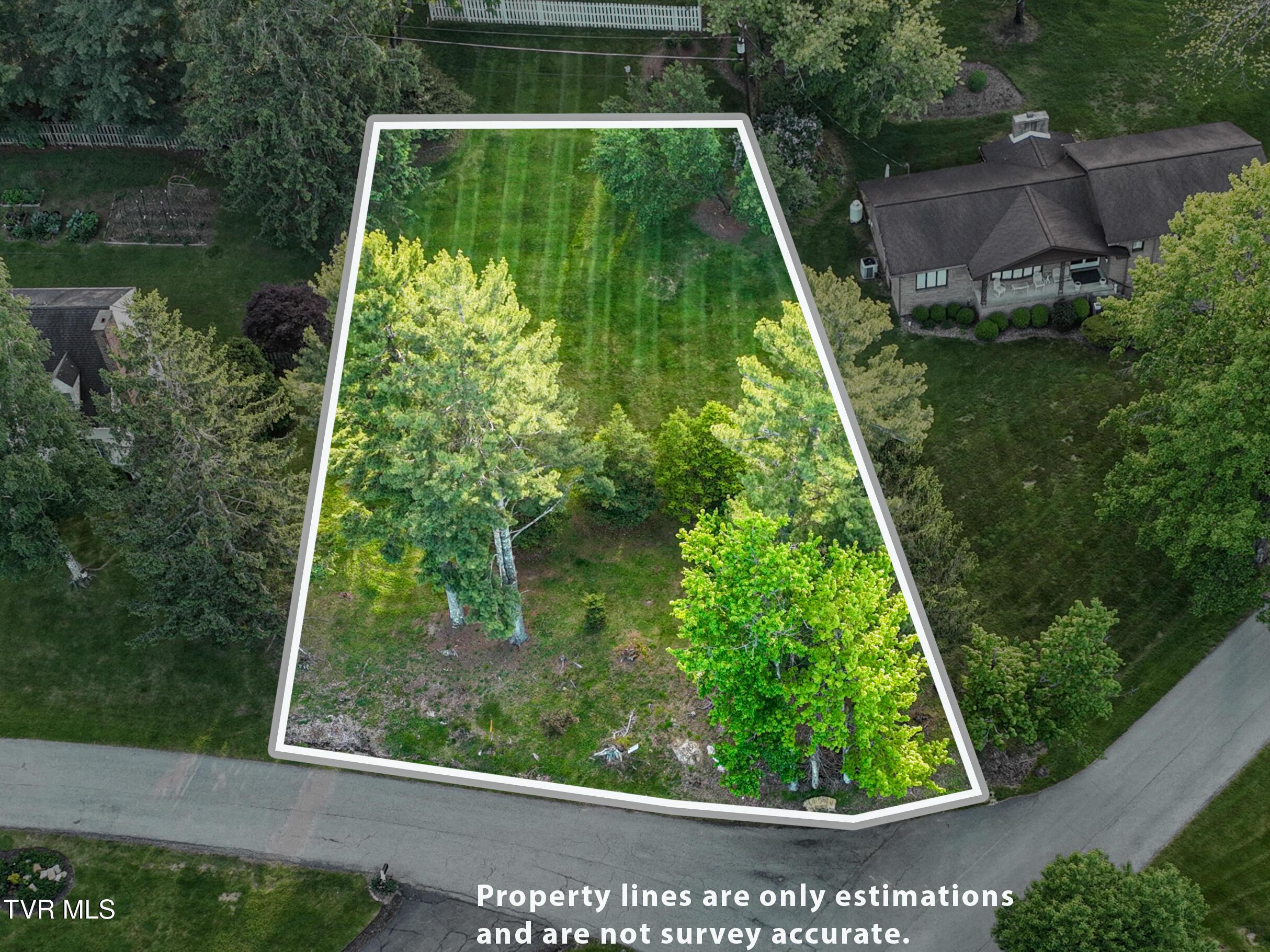 Image 2: Photo with property line (1)