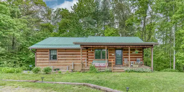 996 Fox Hollow Road