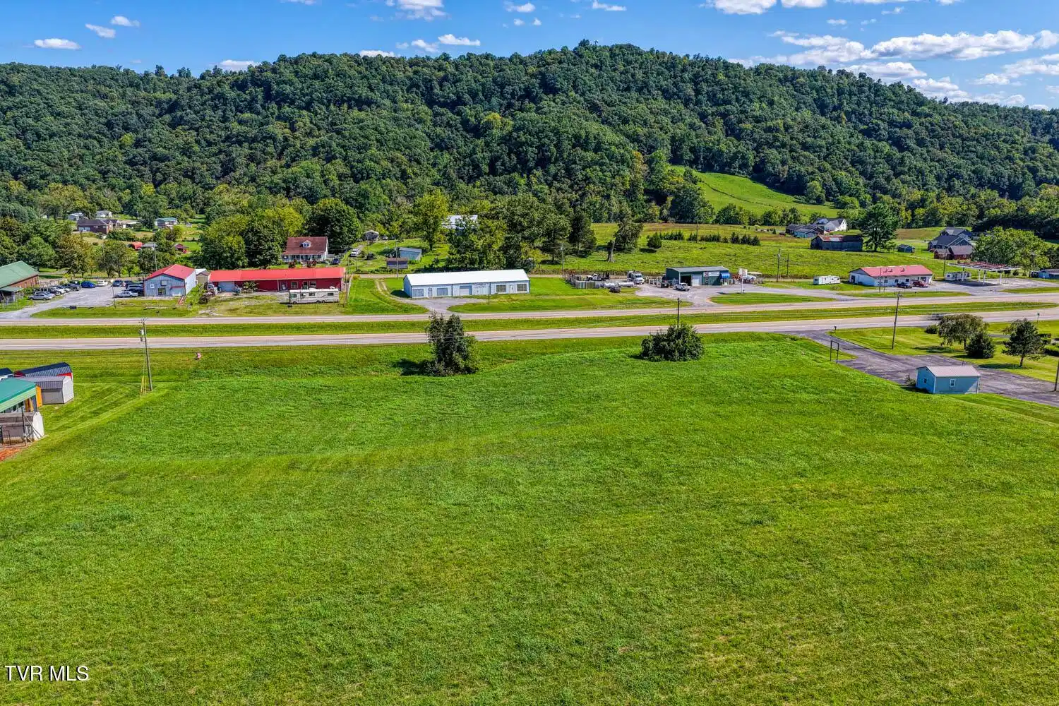 Image 1: Hwy 11 W. 2 parcels. Rog MLSa (11 of 22