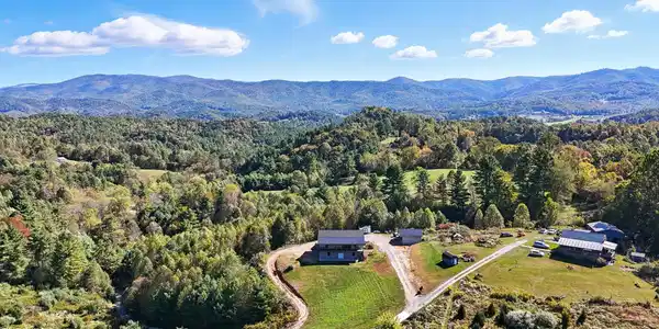 1099 Deer Run Road