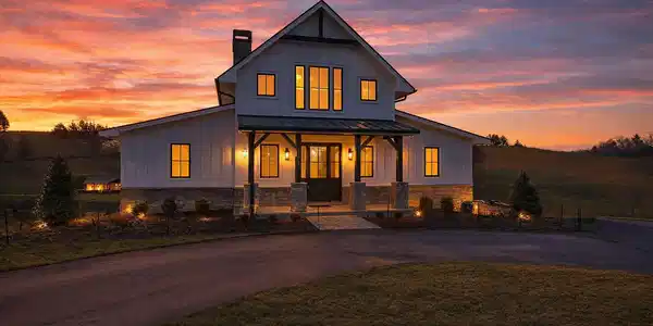 Image 3: Staged 190 Farmhouse VIllage Trl DST-2