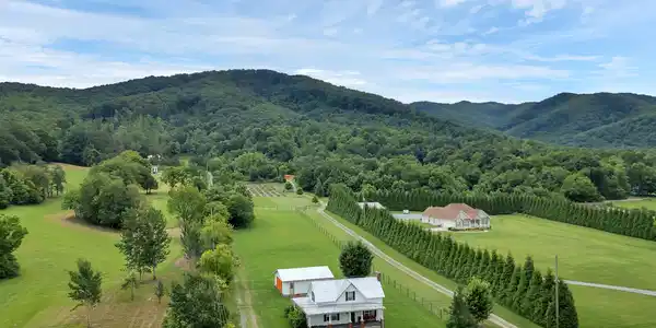1825 Highway 107