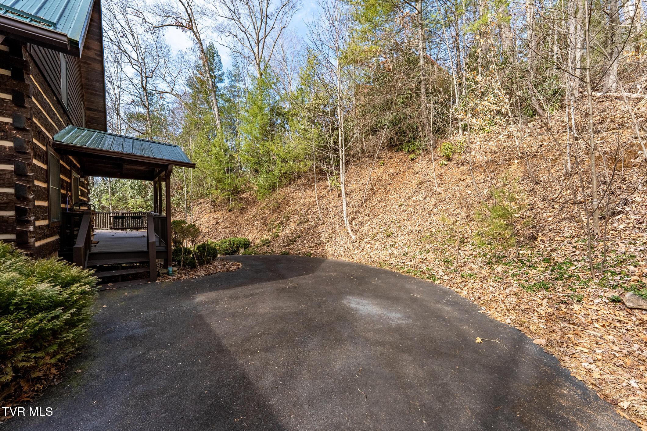 Image 3: 254 Ivywood Lane (8 of 68)