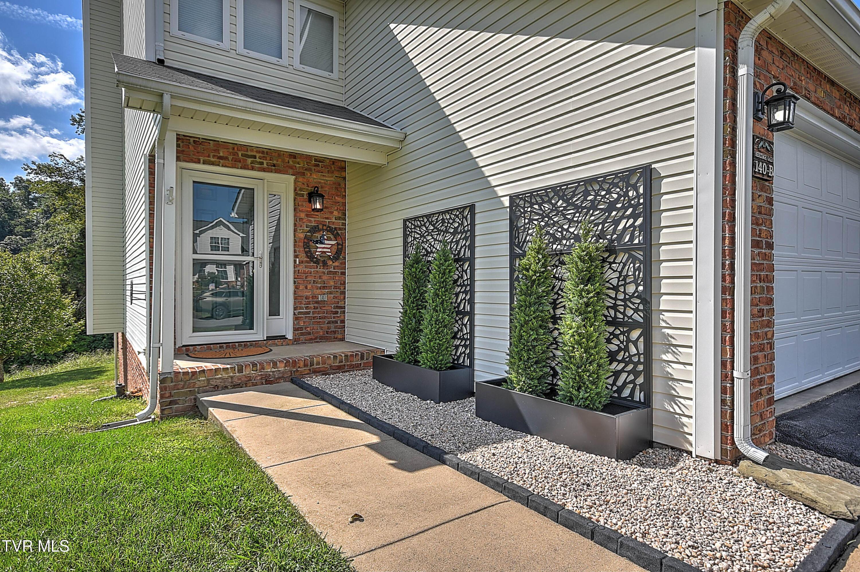 Image 4: 140 Robinson Walk GUnit-6
