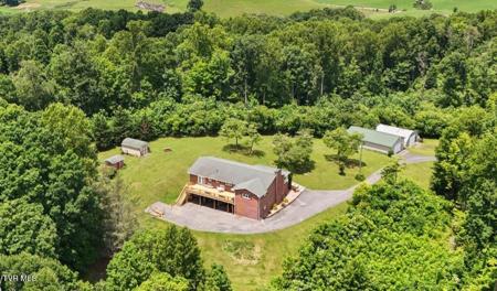 456 Brentwood Private Drive