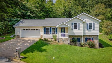 108 Plymouth Hill