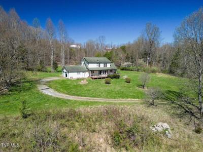 245 Cliff Lane