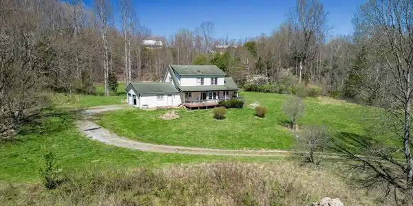 245 Cliff Lane