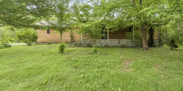 4017 Highway 81