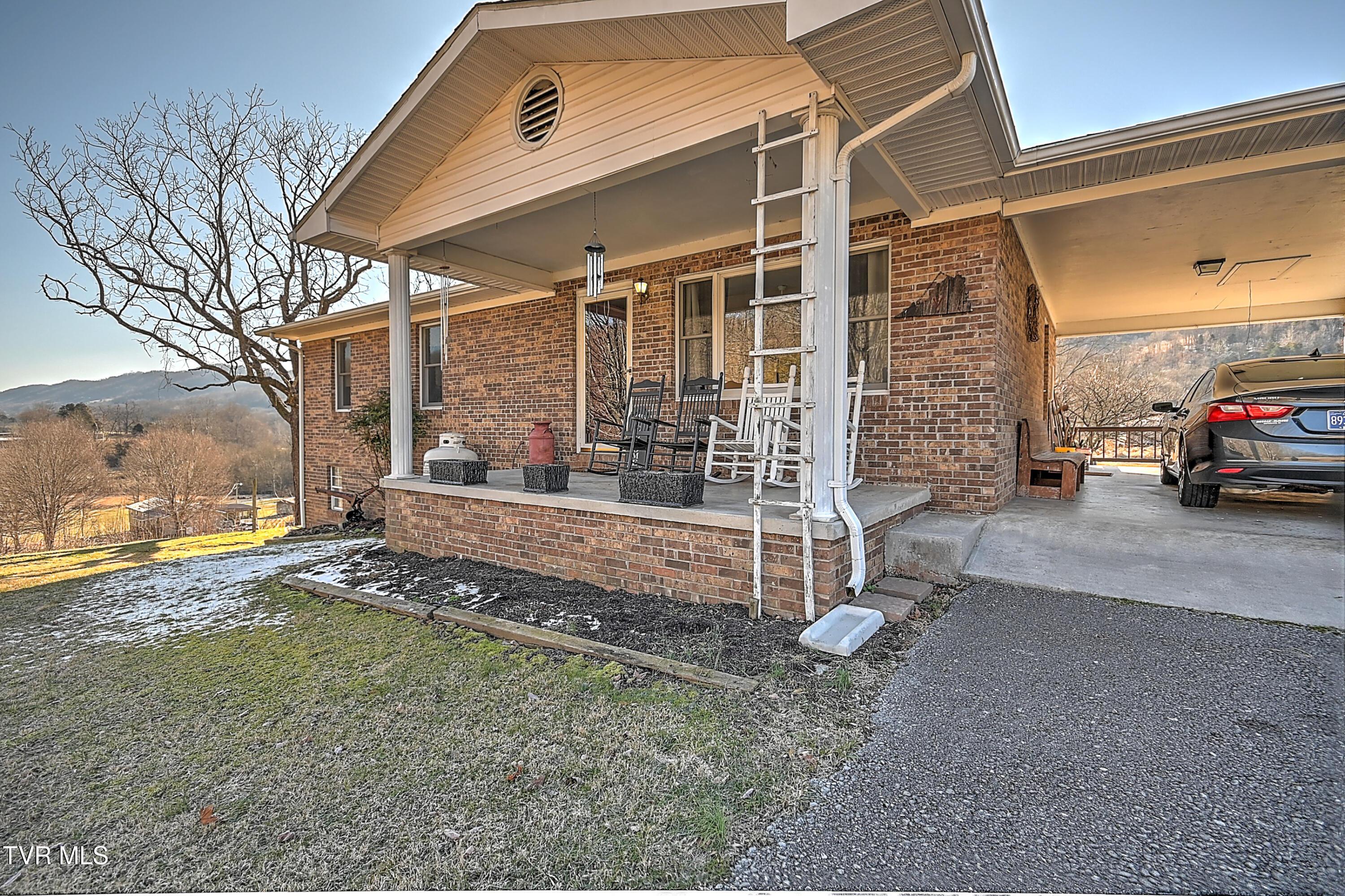 Image 2: 9867 Middle Wallns Creek JR