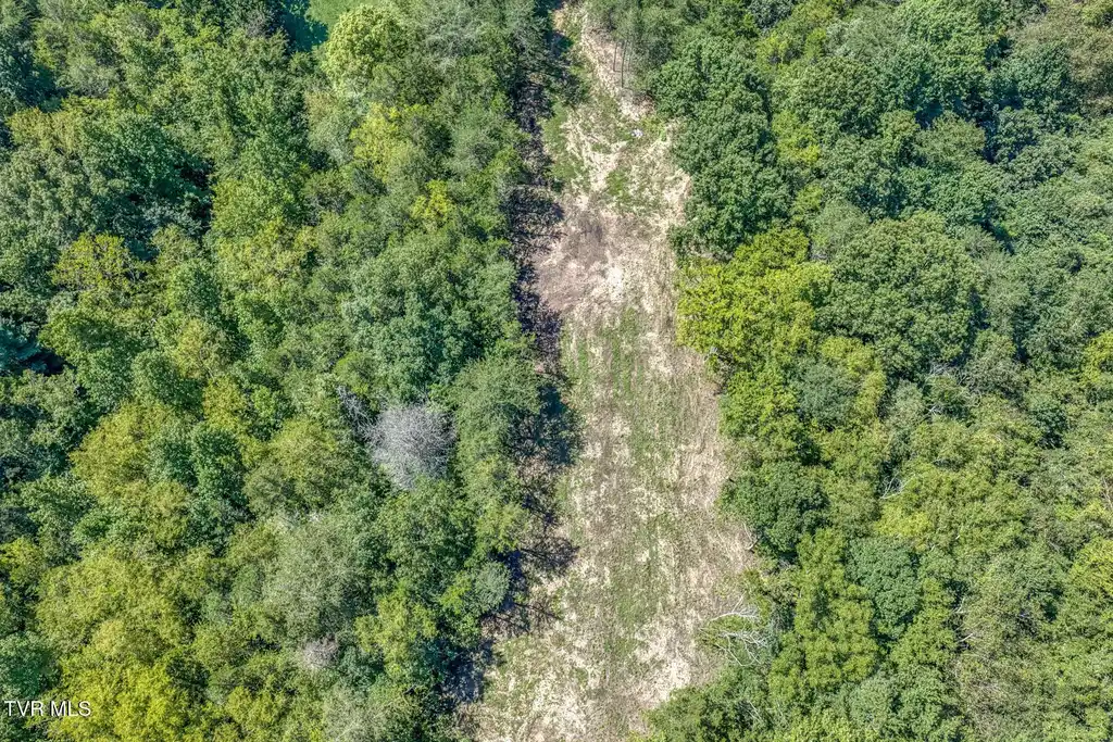 Image 1: 280 Old Cemetery Rd-2