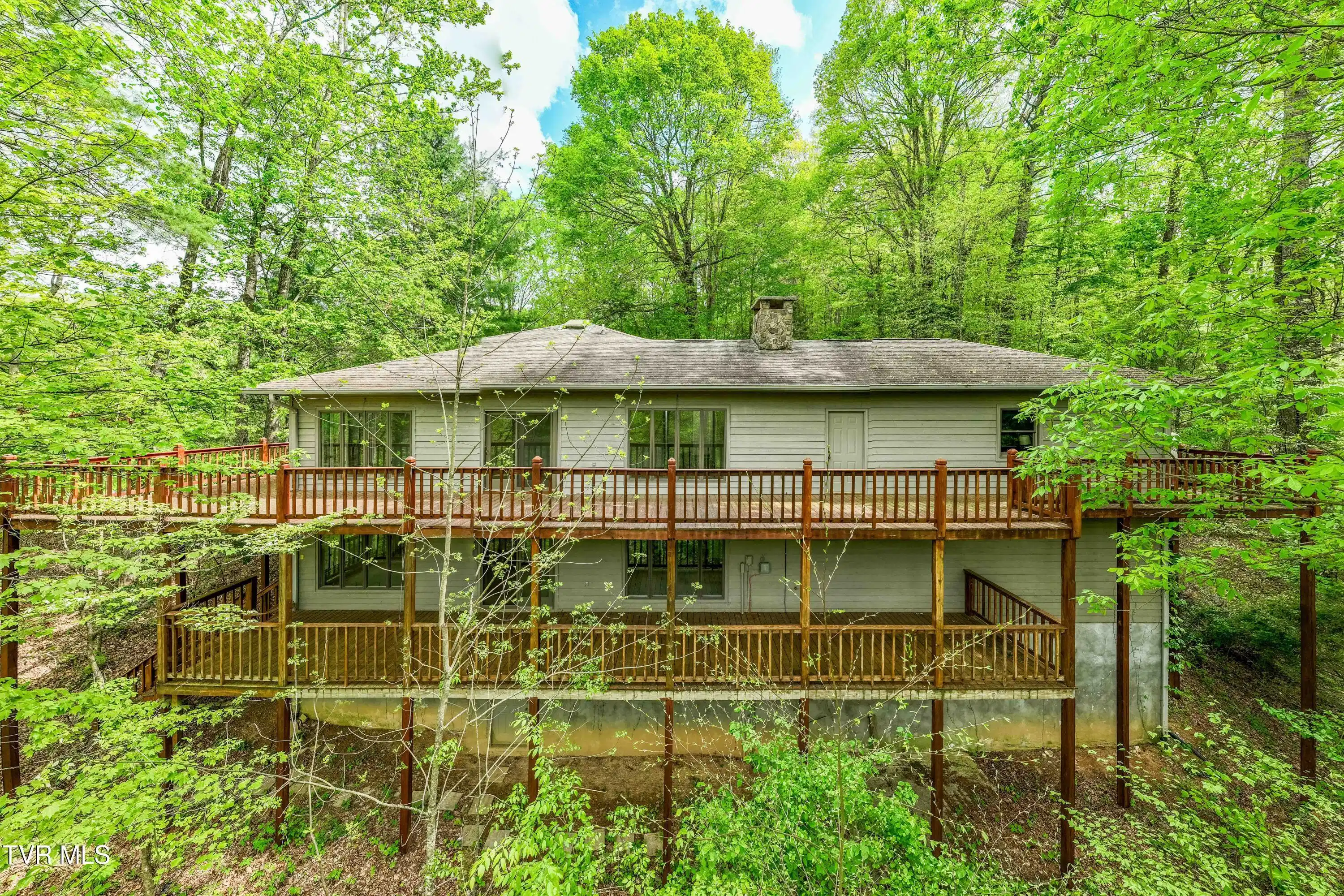 Image 1: 1945 Sage Valley Cir (8 of 62)