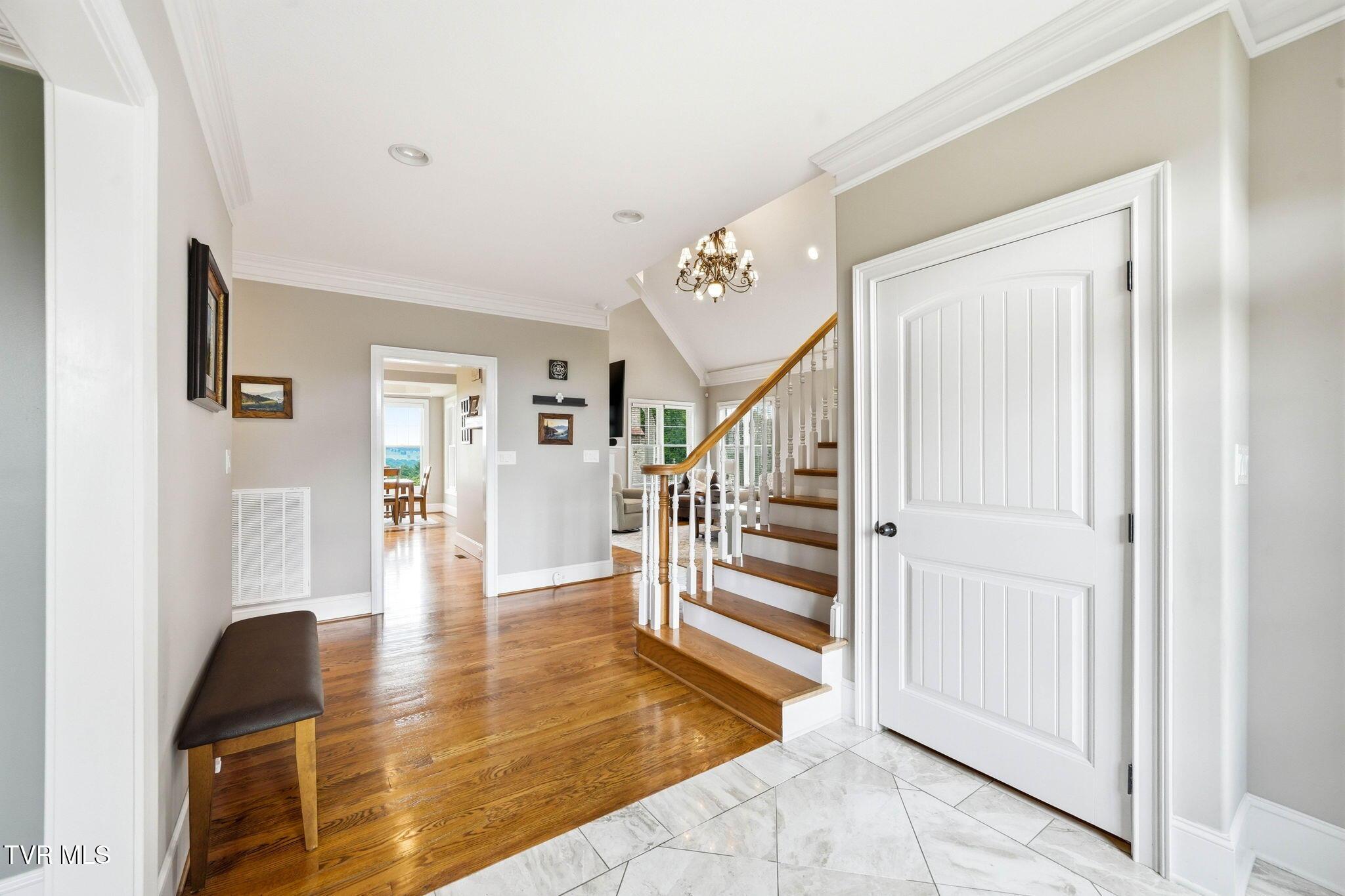Image 4: 34-web-or-mls-286 Sunset Ridge-4