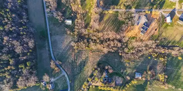 Image 2: 08-DJI_20260319184148_0289_D