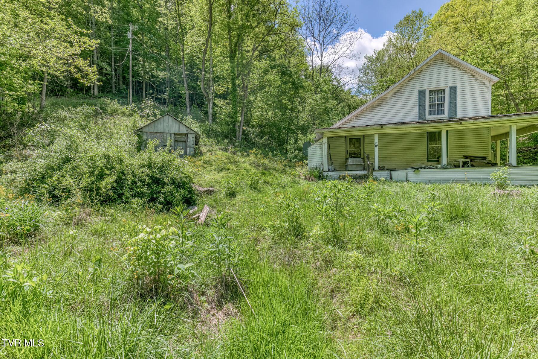Image 2: 15631 Large Hollow Rd-2