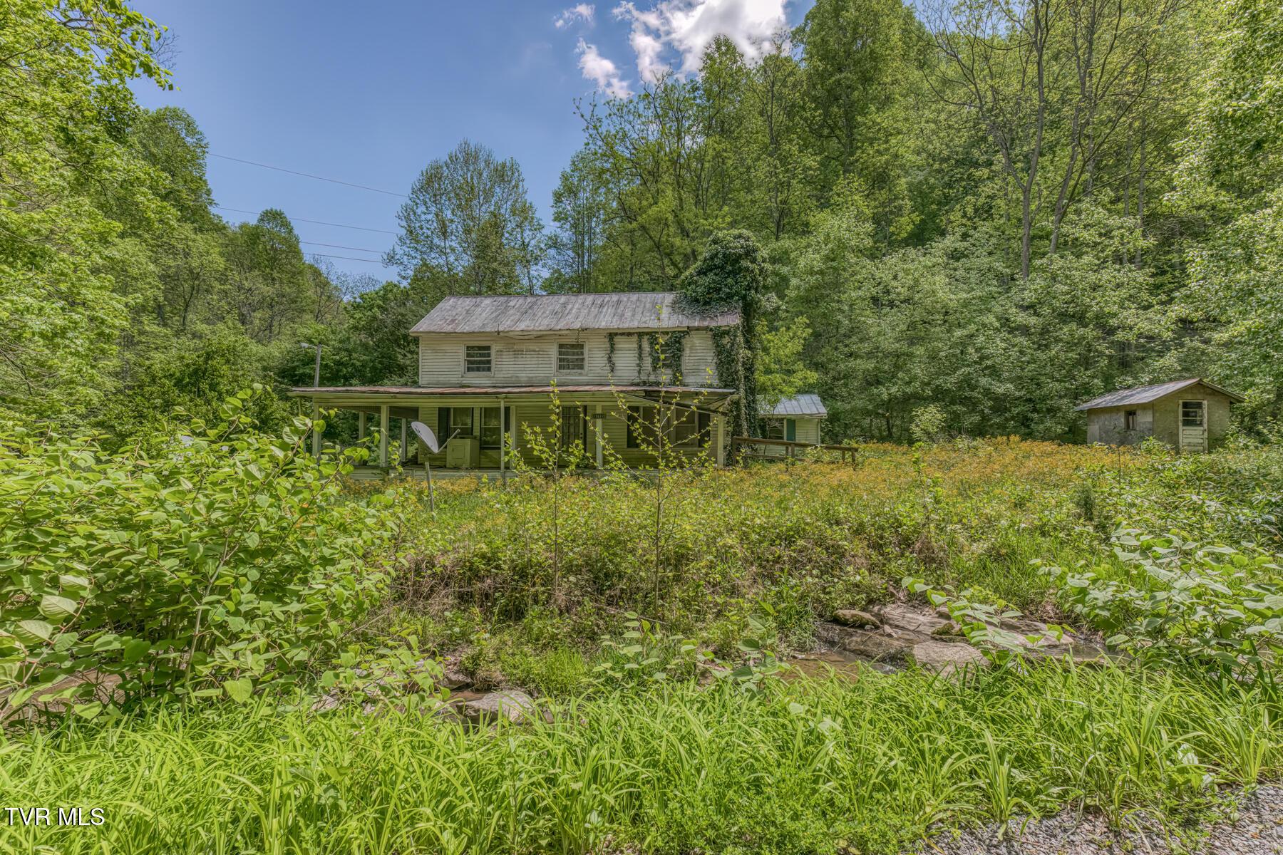 Image 4: 15631 Large Hollow Rd-4