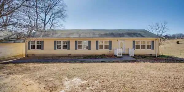 1872 South Hwy 81