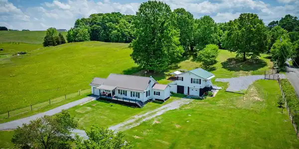 1723 Highway 81 S