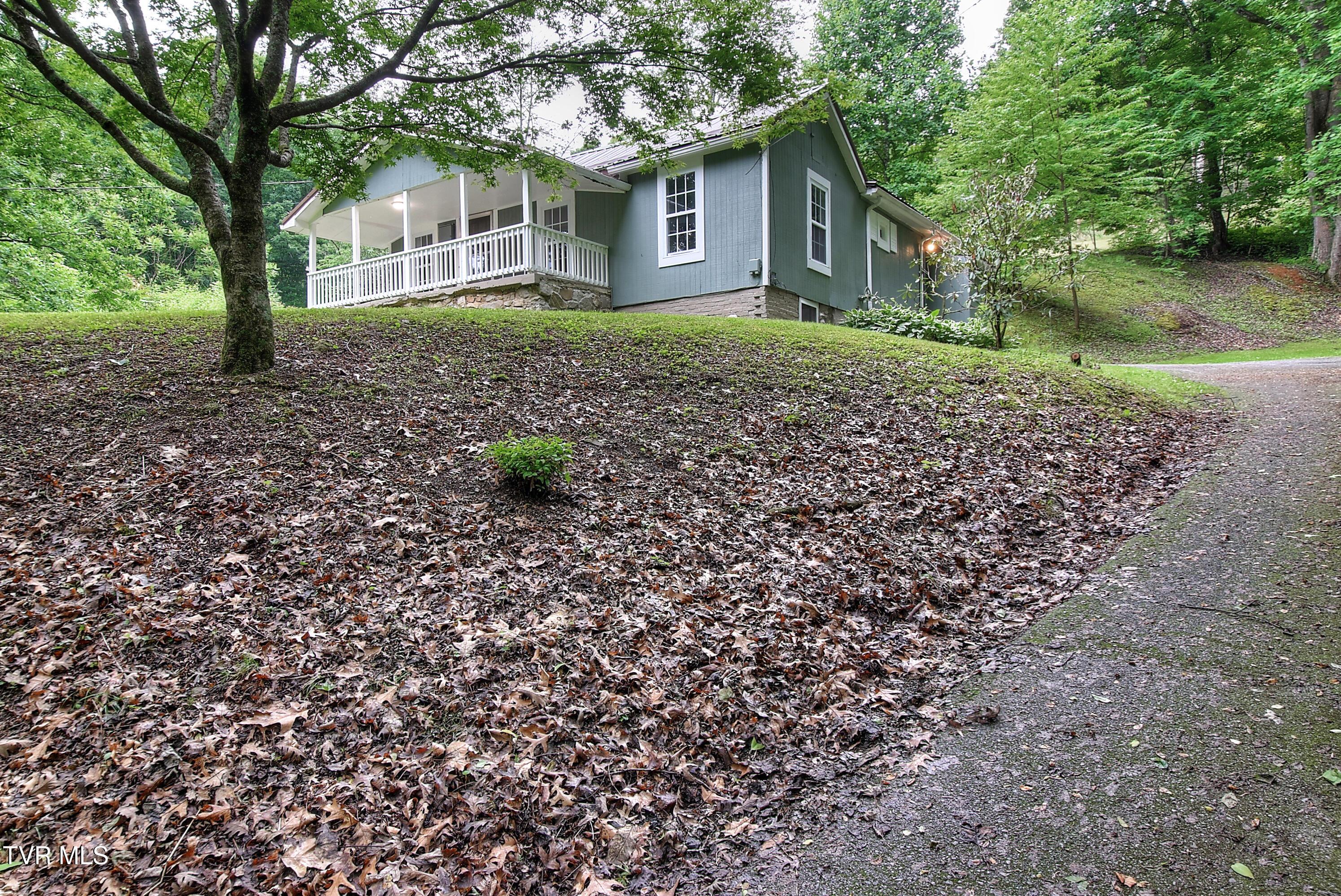 Image 3: 2